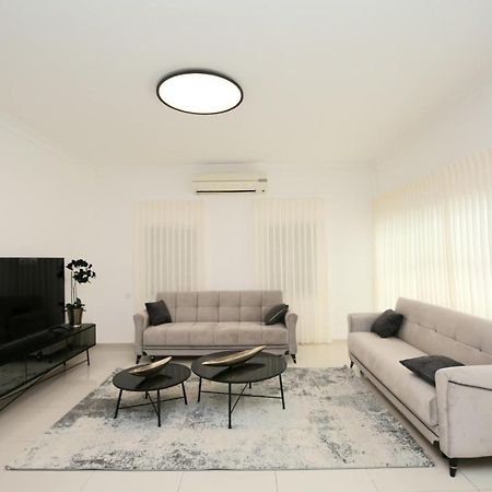 City Center Luxury Apartment In Netanya Eksteriør bilde