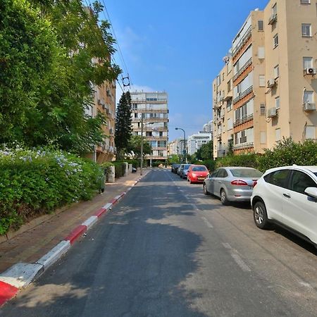 City Center Luxury Apartment In Netanya Eksteriør bilde