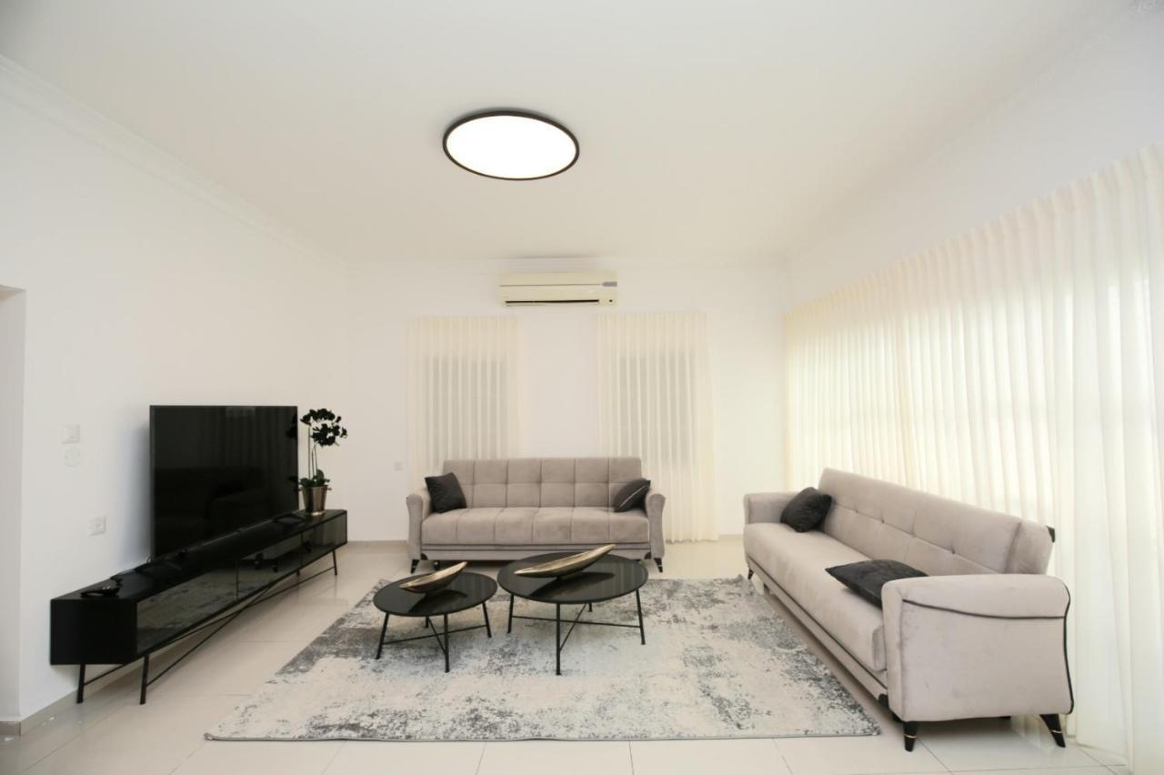 City Center Luxury Apartment In Netanya Eksteriør bilde