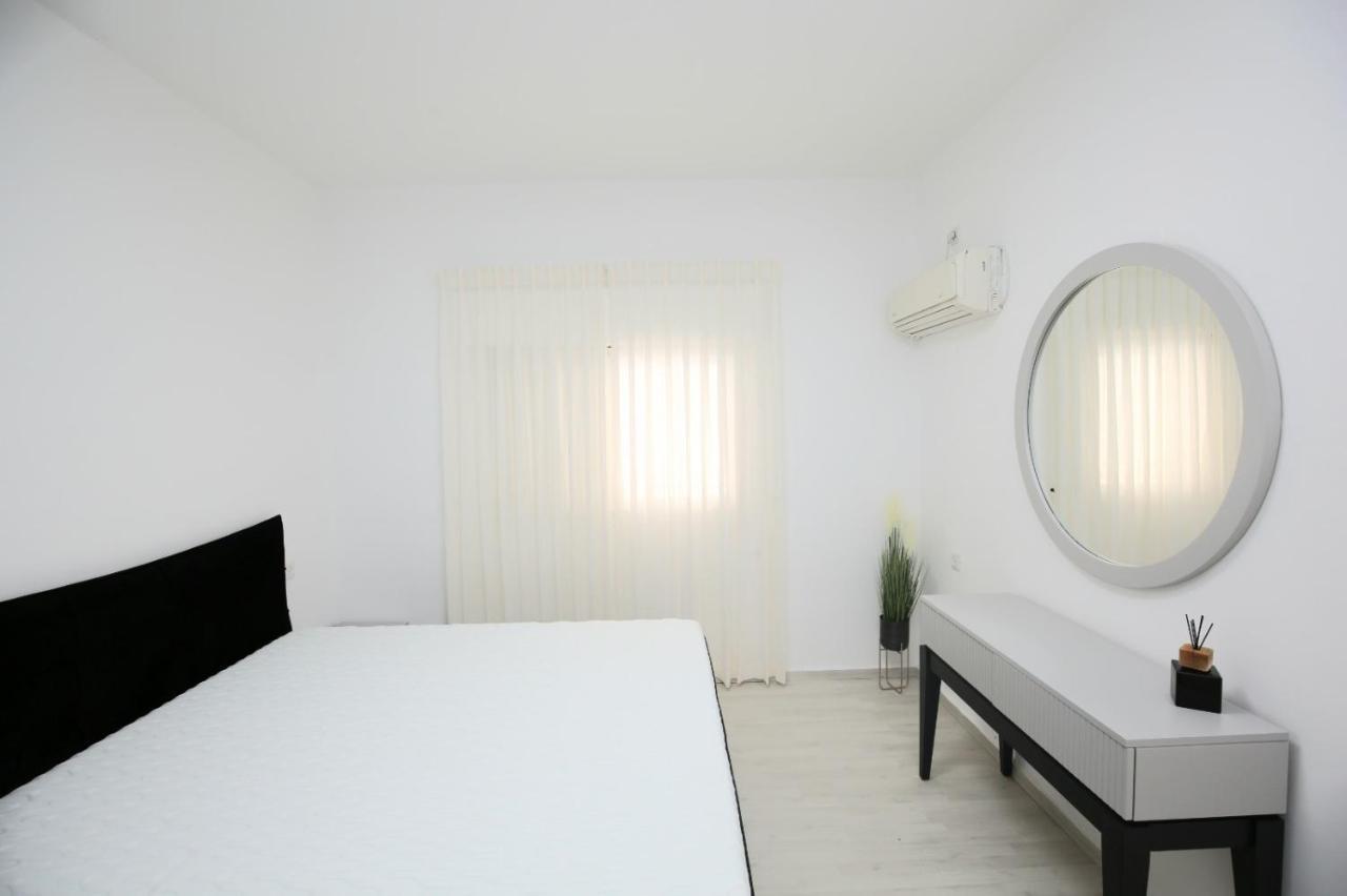 City Center Luxury Apartment In Netanya Eksteriør bilde