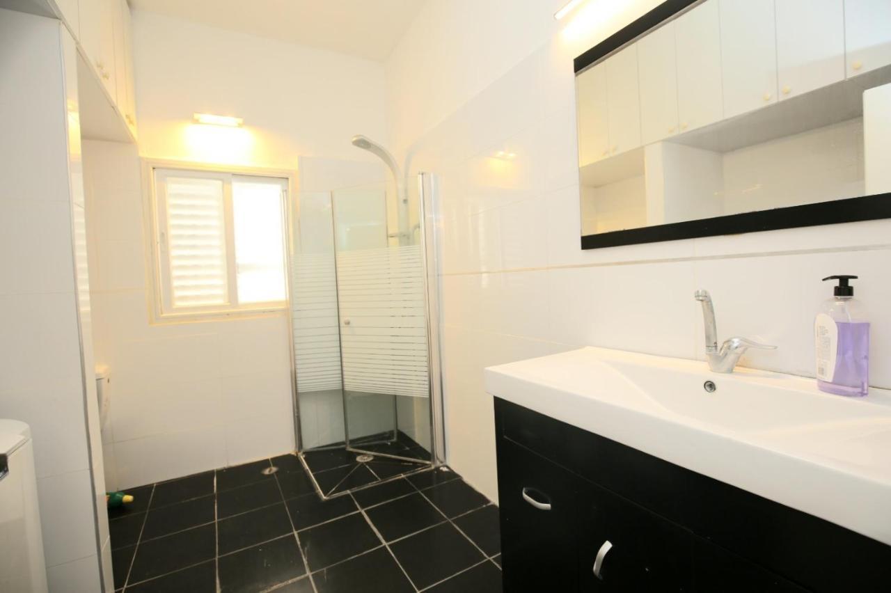 City Center Luxury Apartment In Netanya Eksteriør bilde
